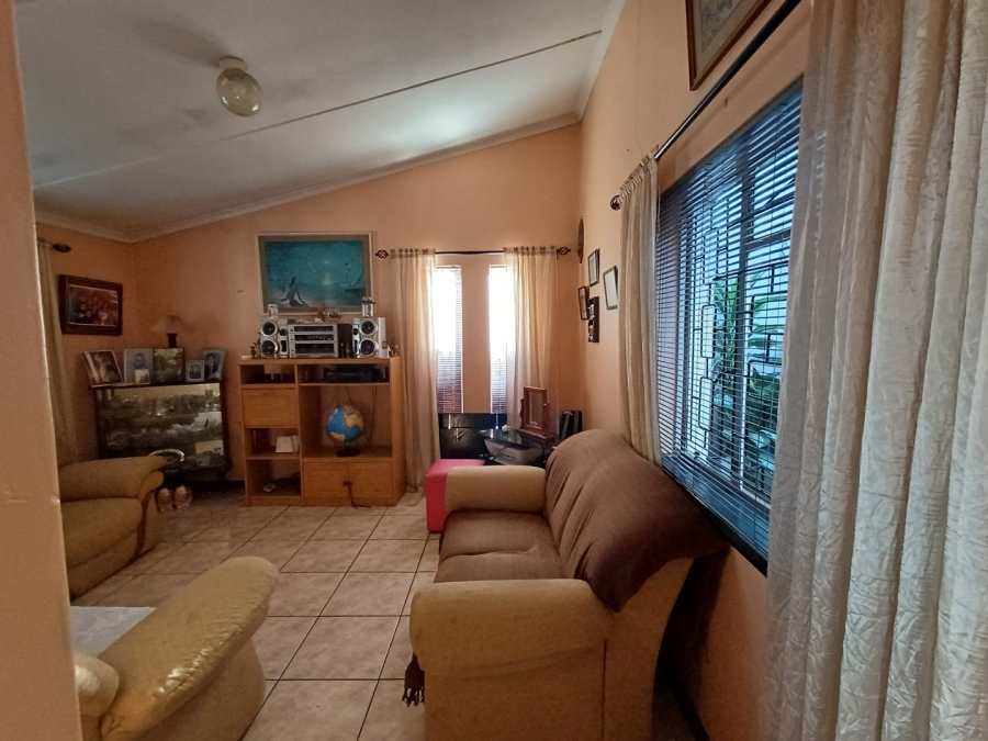 3 Bedroom Property for Sale in Bishop Lavis Western Cape